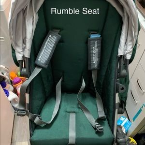 Uppababy rumble seat w adapters.